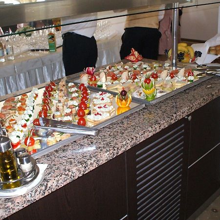 Hotel Condor مامايا المظهر الخارجي الصورة