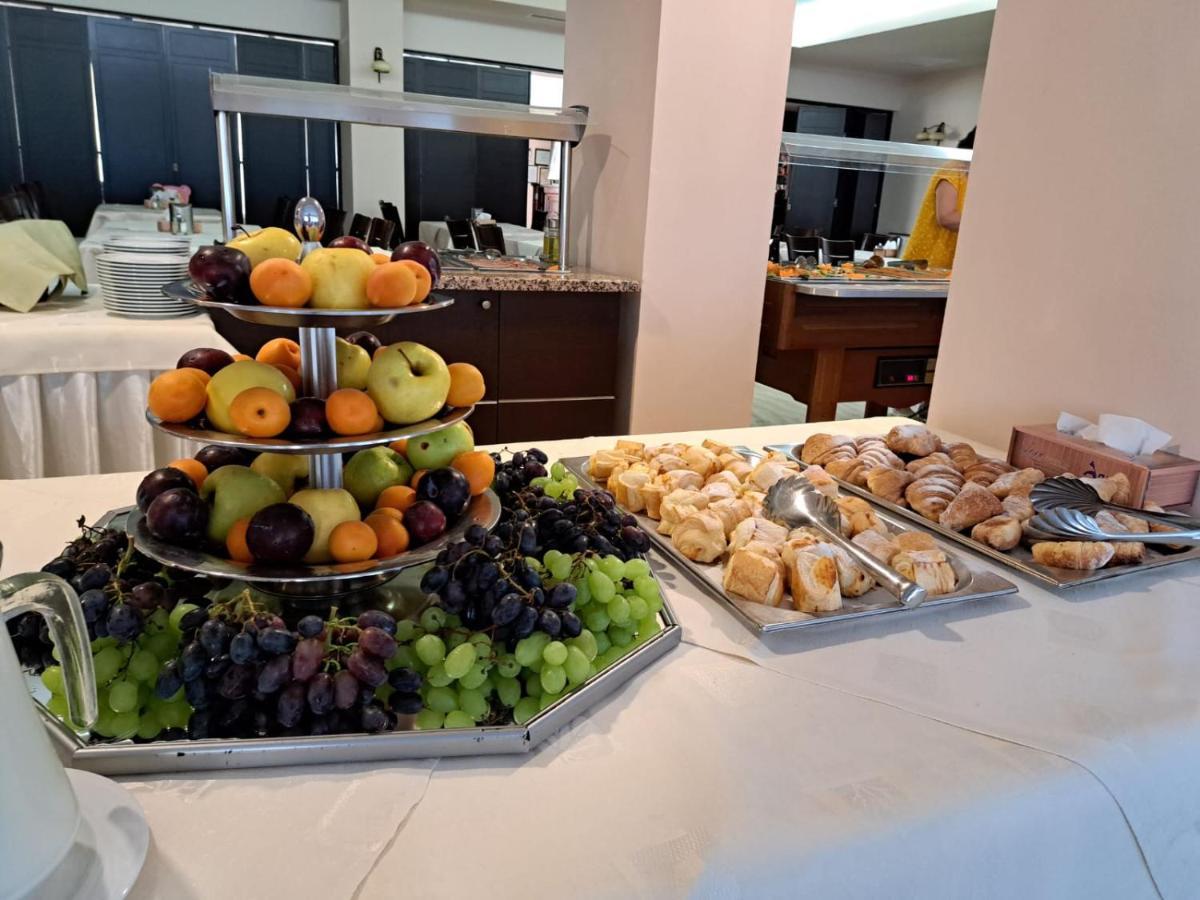 Hotel Condor مامايا المظهر الخارجي الصورة